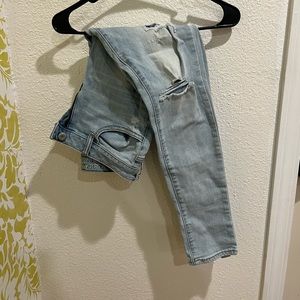 American Eagle Distressed jeans